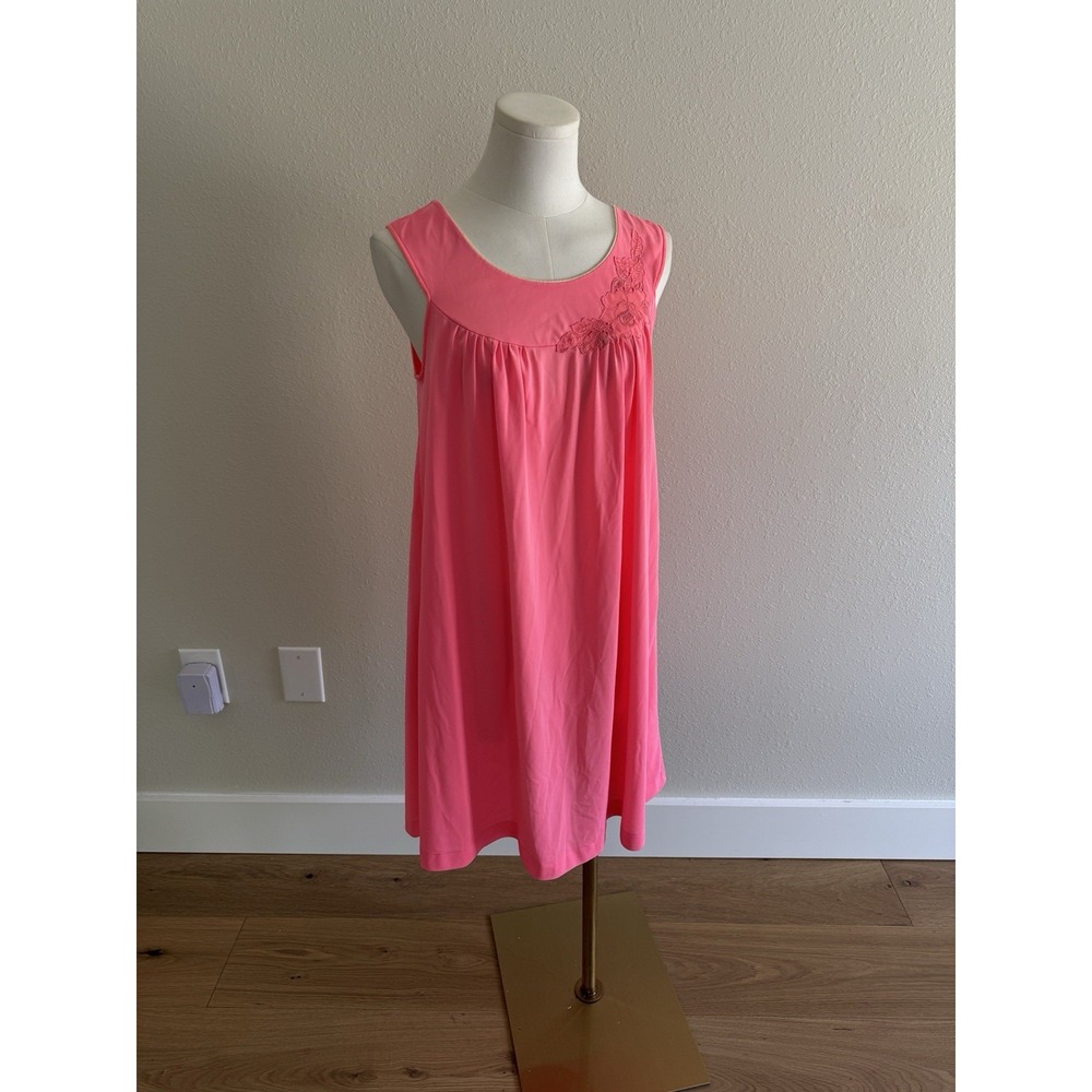 Vintage Lorraine Women's Small Hot Pink Floral Applique Nightgown Lingerie Retro